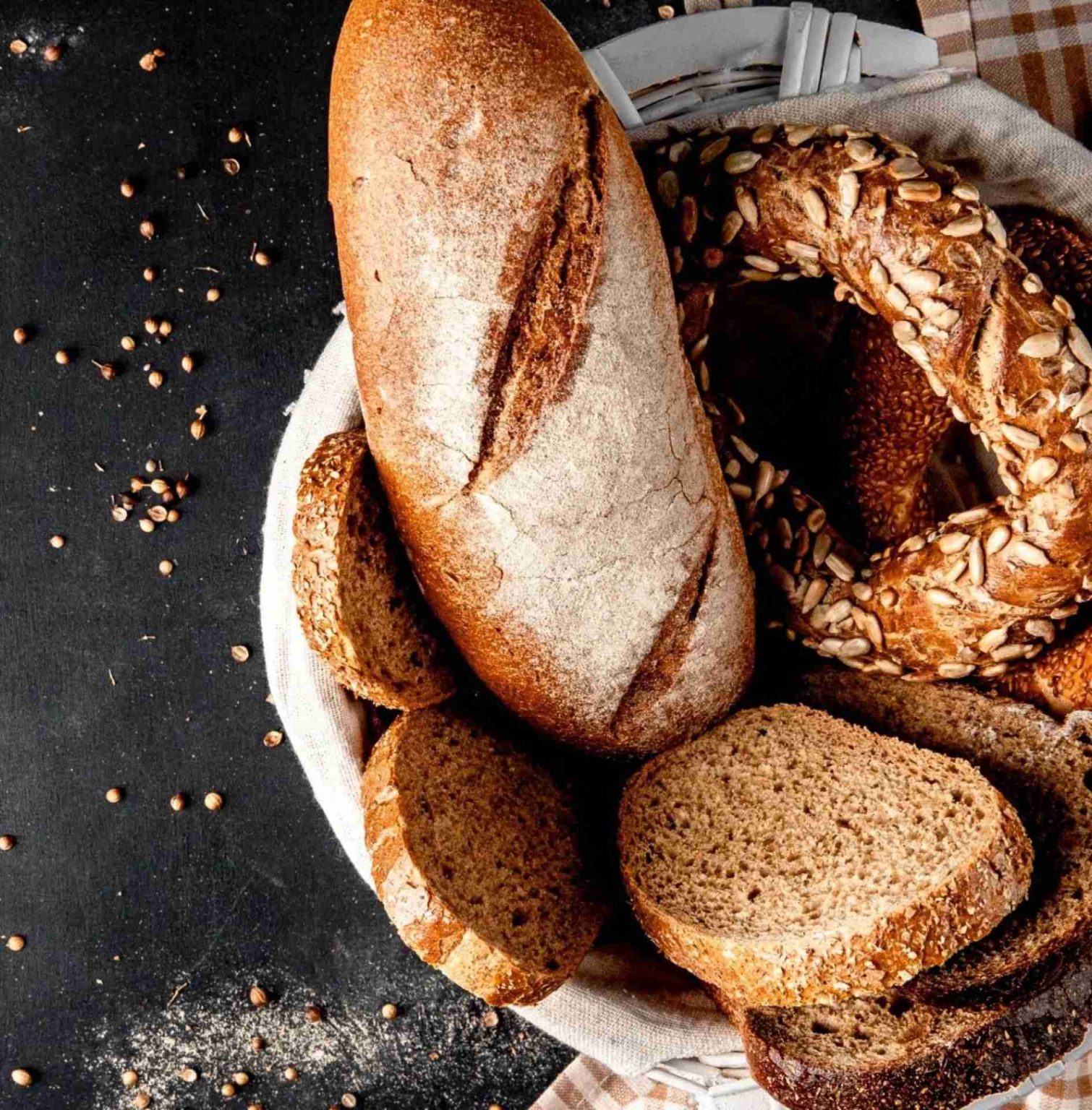 Come conservare il pane, in frigorifero, nel freezer e contenitore ideale Come conservare il pane