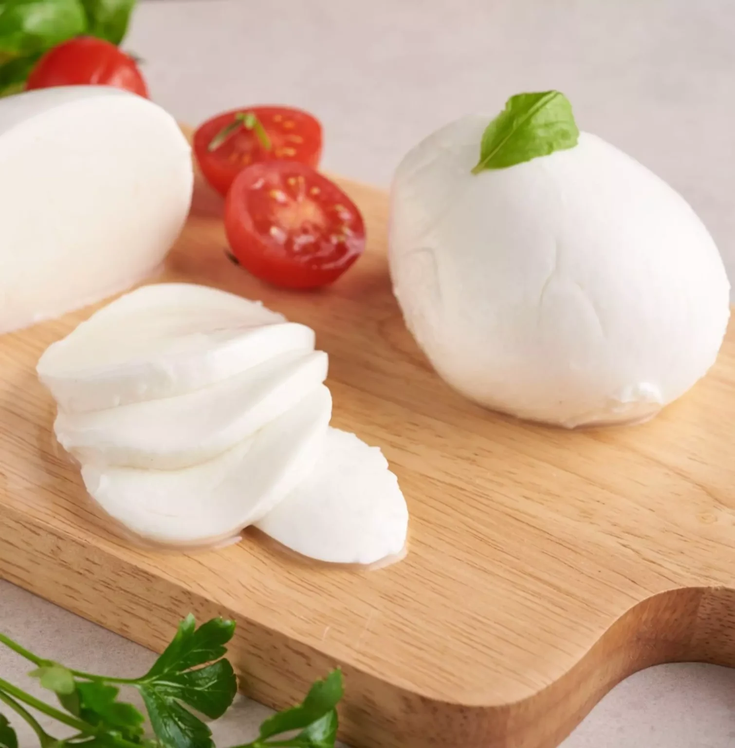 Come conservare la mozzarella in frigo, a temperatura ambiente e congelata Come conservare la mozzarella