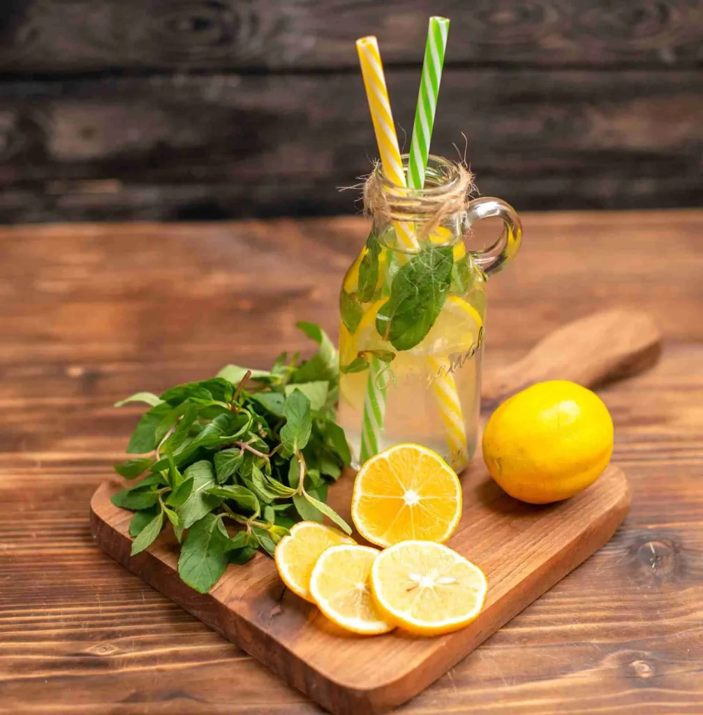 Benefici acqua e limone Benefici acqua e limone