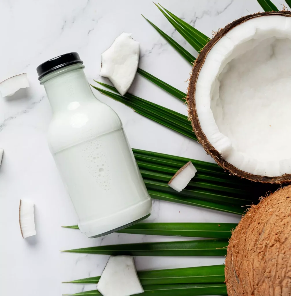 Come fare il latte di cocco in casa Come fare il latte di cocco in casa