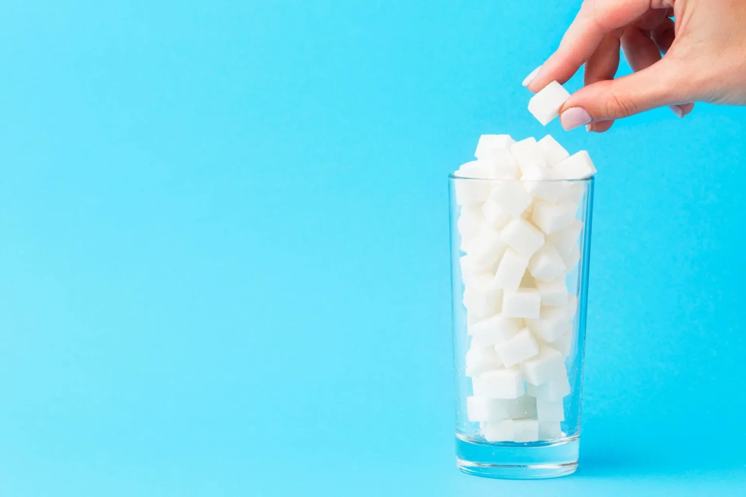Acqua e zucchero: Effetti, digestione e controindicazioni Acqua e zucchero