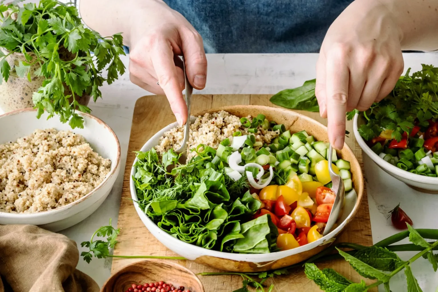 La dieta vegana può dimezzare l’impronta di carbonio e ridurre l’uso di terra e acqua del 30-50% dieta vegana può dimezzare l'impronta di carbonio