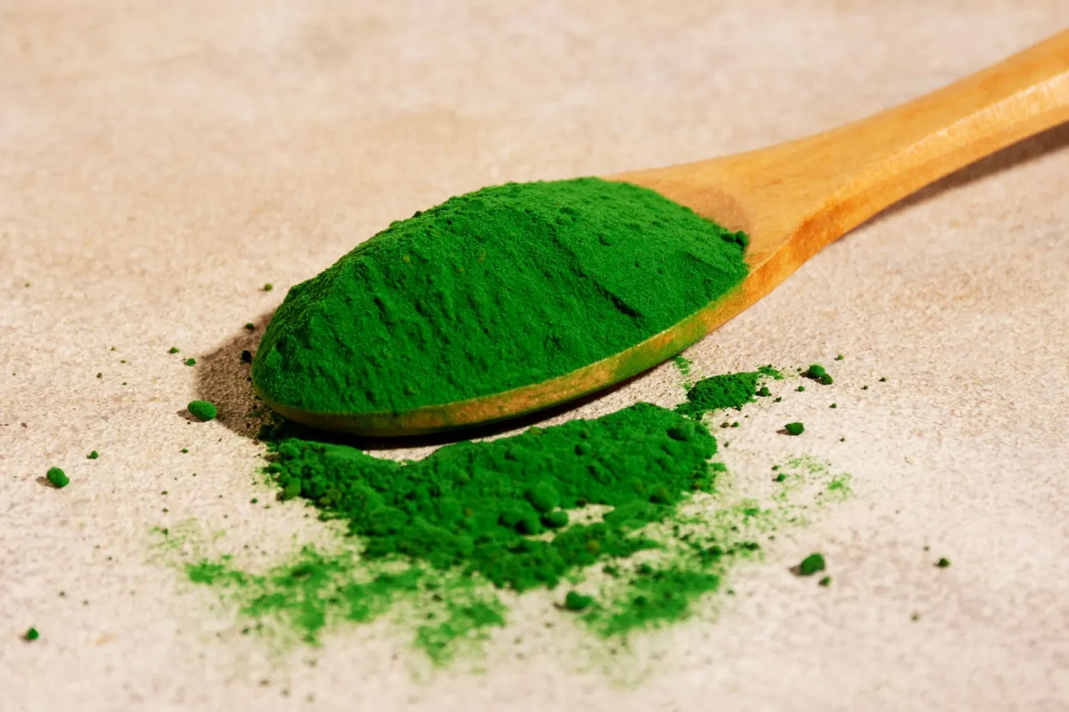 Qual è il compito svolto dalla clorofilla? quale è il compito della clorofilla