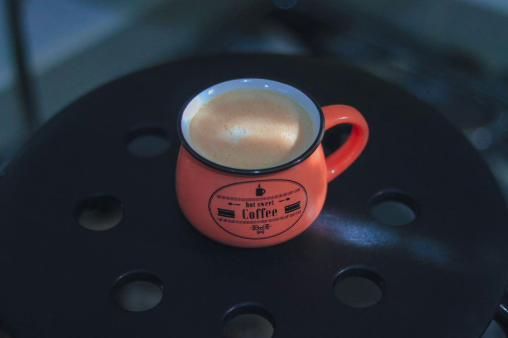 Caffè in tazza per mantenere calore e sapore