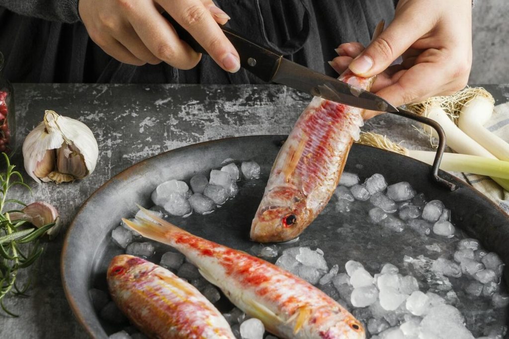Si può cuocere il pesce ancora surgelato? Sì, ma solo in questi casi cottura pesce surgelato