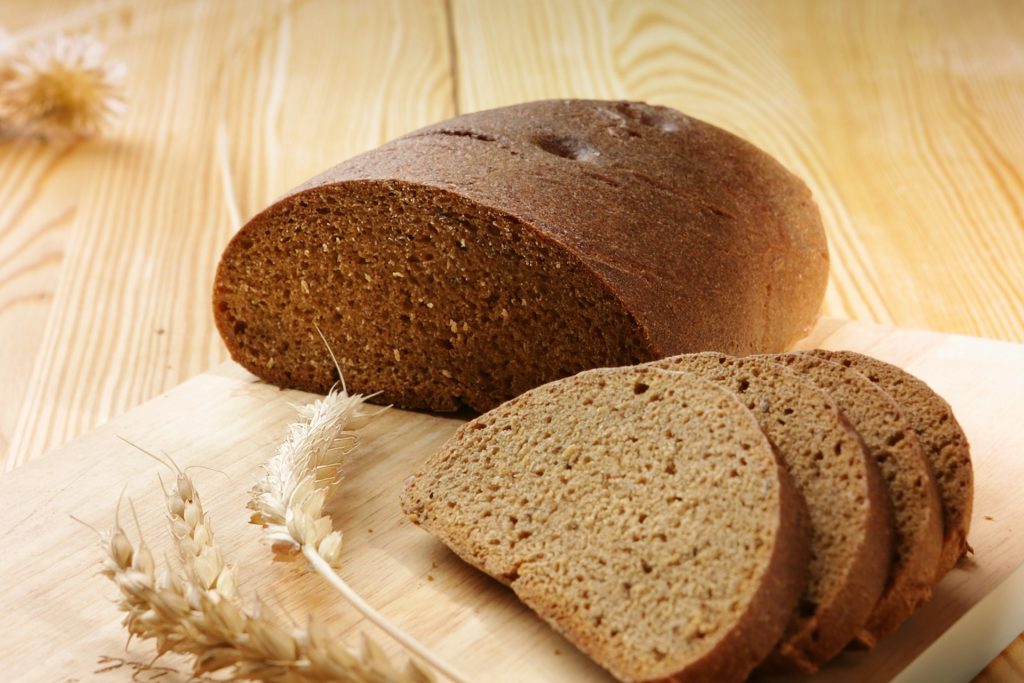 Un filone di pane integrale - Fonte: Unsplash