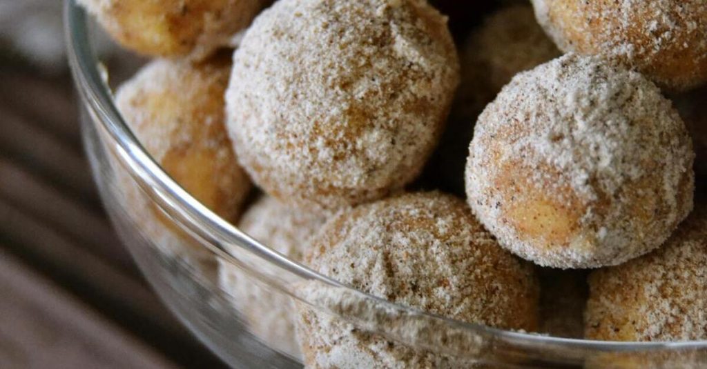 Castagnole di Carnevale: la ricetta del dolce che gli chef dei re preparavano dal 1684 Le castagole