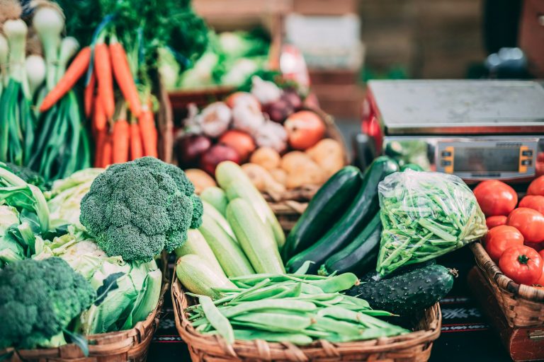Solo il 4% degli italiani lo sa: bastano 30 grammi al giorno per vivere più a lungo Verdure miste