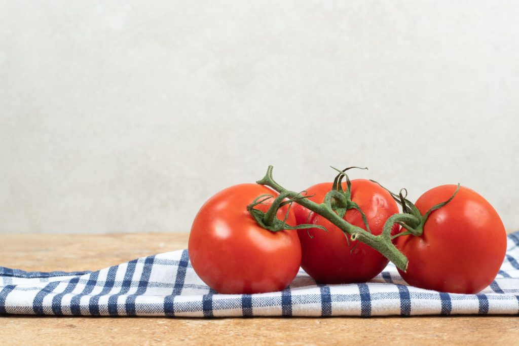 Perché i pomodori perdono il 70% del sapore in frigorifero: la scoperta dei ricercatori Come conservare i pomodori.