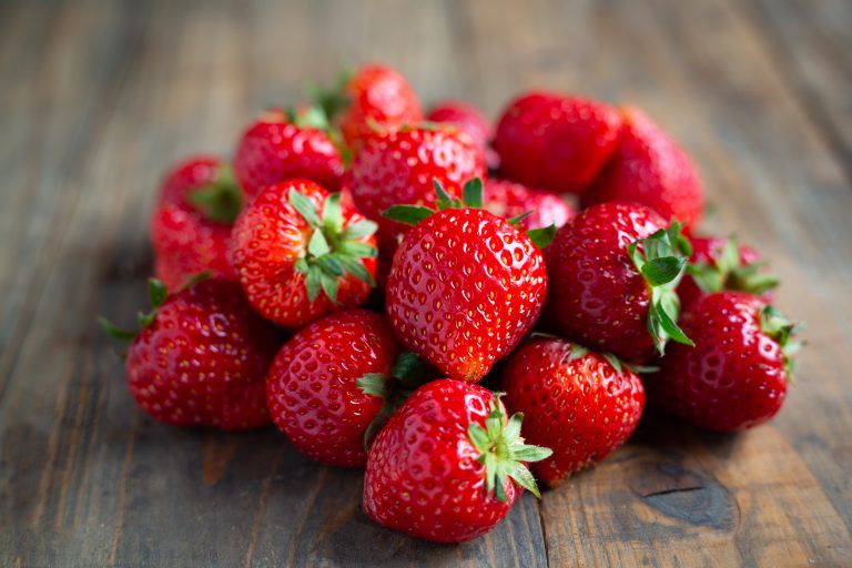 Il segreto dell’aceto per conservare le fragole fino a 3 settimane senza muffa Fragole (fonte: FreePik)