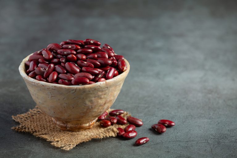 I fagioli ti regalano anni di vita in più: la scoperta dell’esperto di longevità Una ciotola di fagioli (fonte FreePik)
