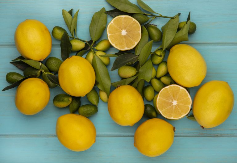 Limoni freschi per 15 giorni: i trucchi che nessuno ti ha mai svelato in cucina Dei limoni (fonte: FreePik)