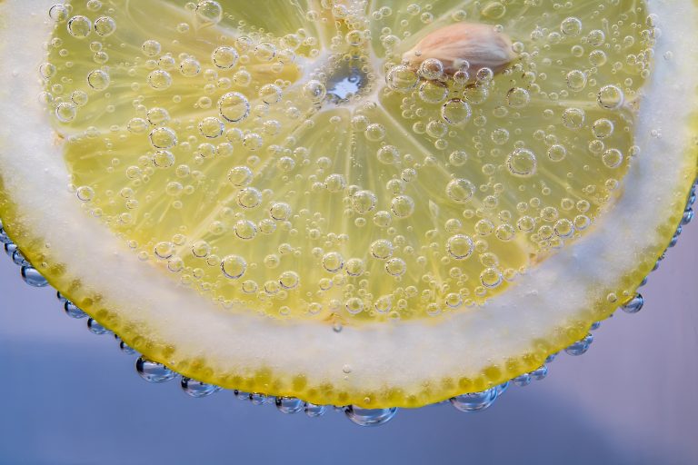 Non buttare quella buccia! 3 modi inaspettati per rivoluzionare i tuoi piatti con il limone Limone (fonte foto pixabay)