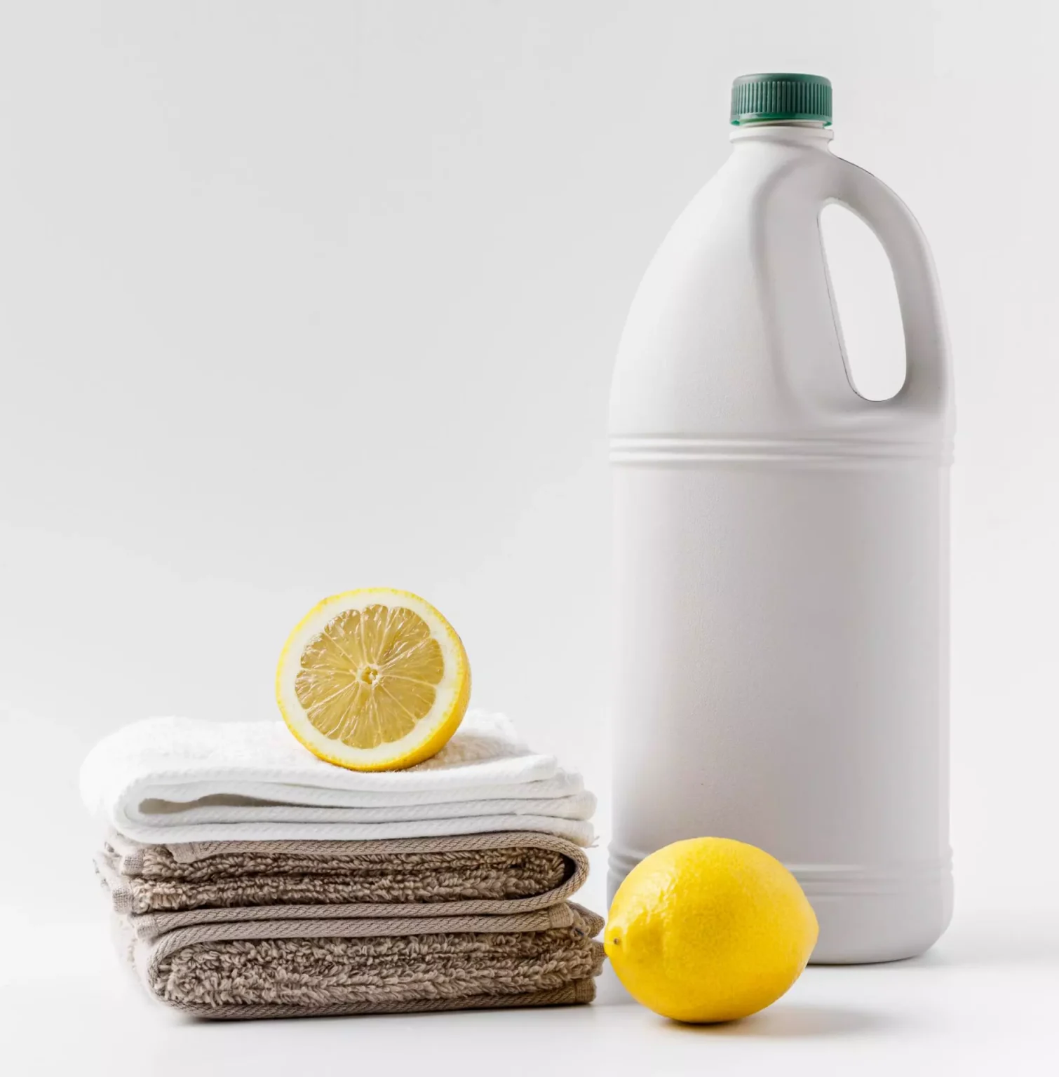 detersivo con bucce di limone
