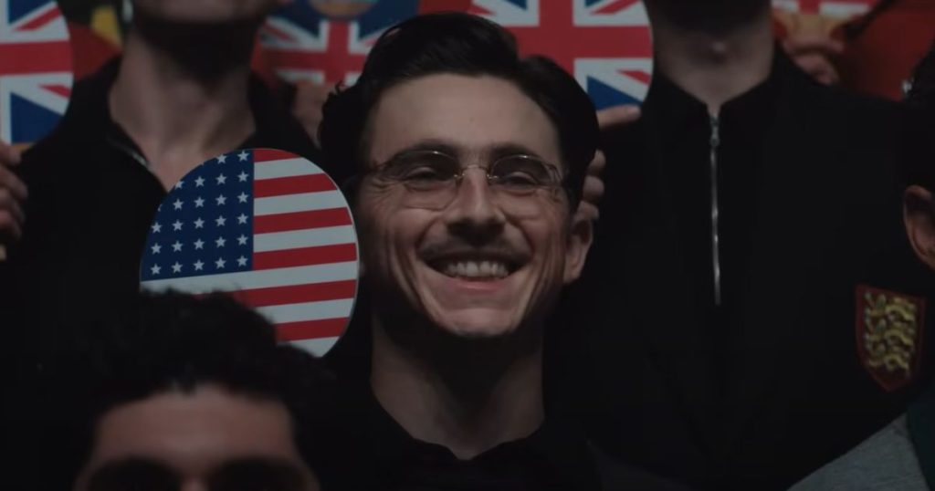 Chalamet in una scena di Marty Supreme